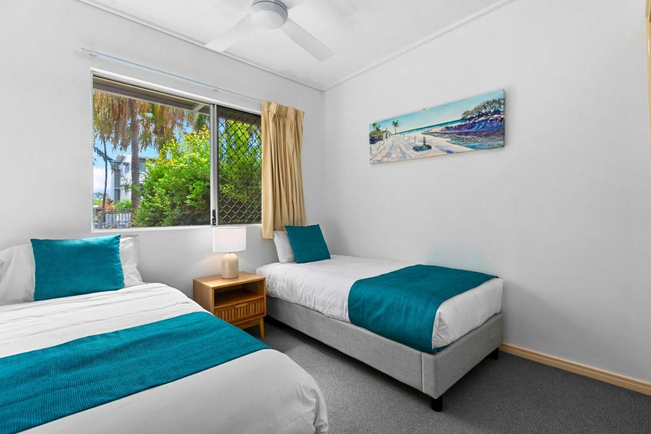 Ramada Encore By Wyndham Whale Cove Харві-Бей Екстер'єр фото