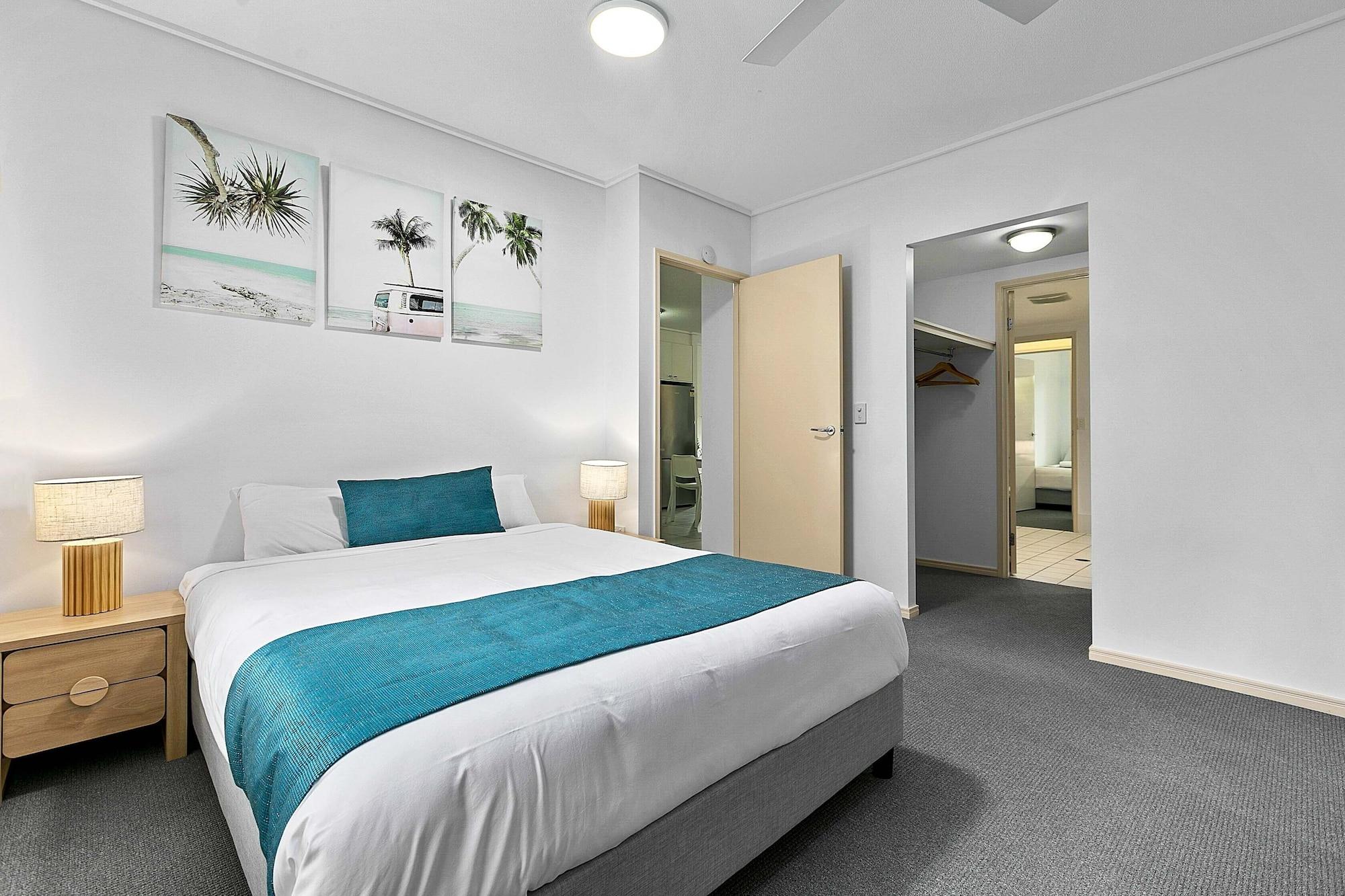 Ramada Encore By Wyndham Whale Cove Харві-Бей Екстер'єр фото